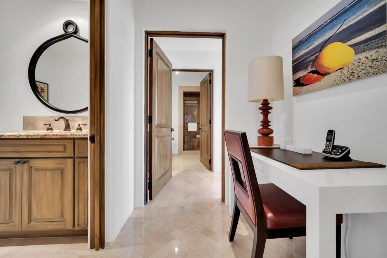Holiday home 1 Bd 5-star Beachfront Paradise Cabo San Lucas