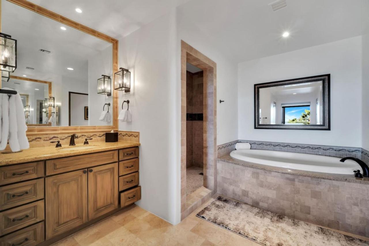 1 Bd 5-star Beachfront Paradise
