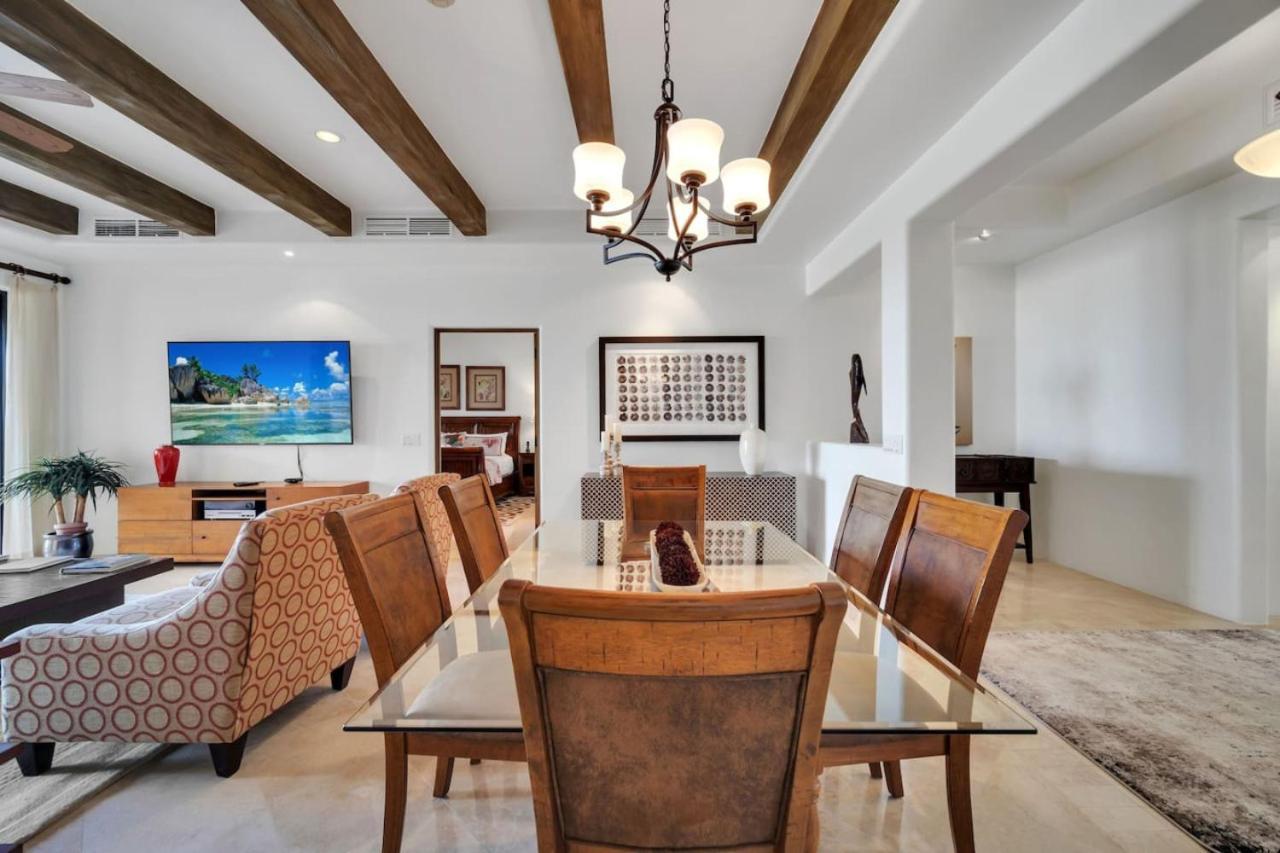 1 Bd 5-star Beachfront Paradise Holiday home