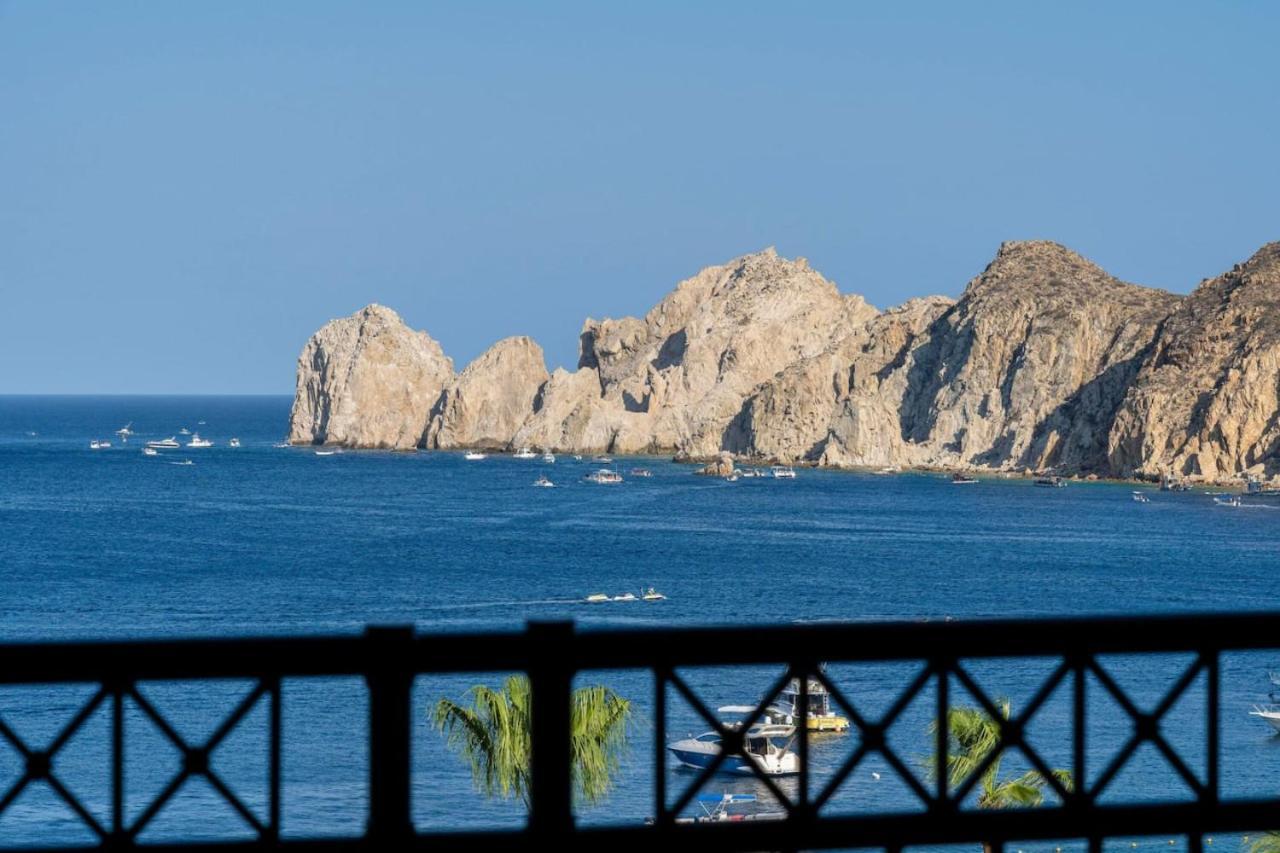 2 Bd 5-star Beachfront Hacienda Holiday home *