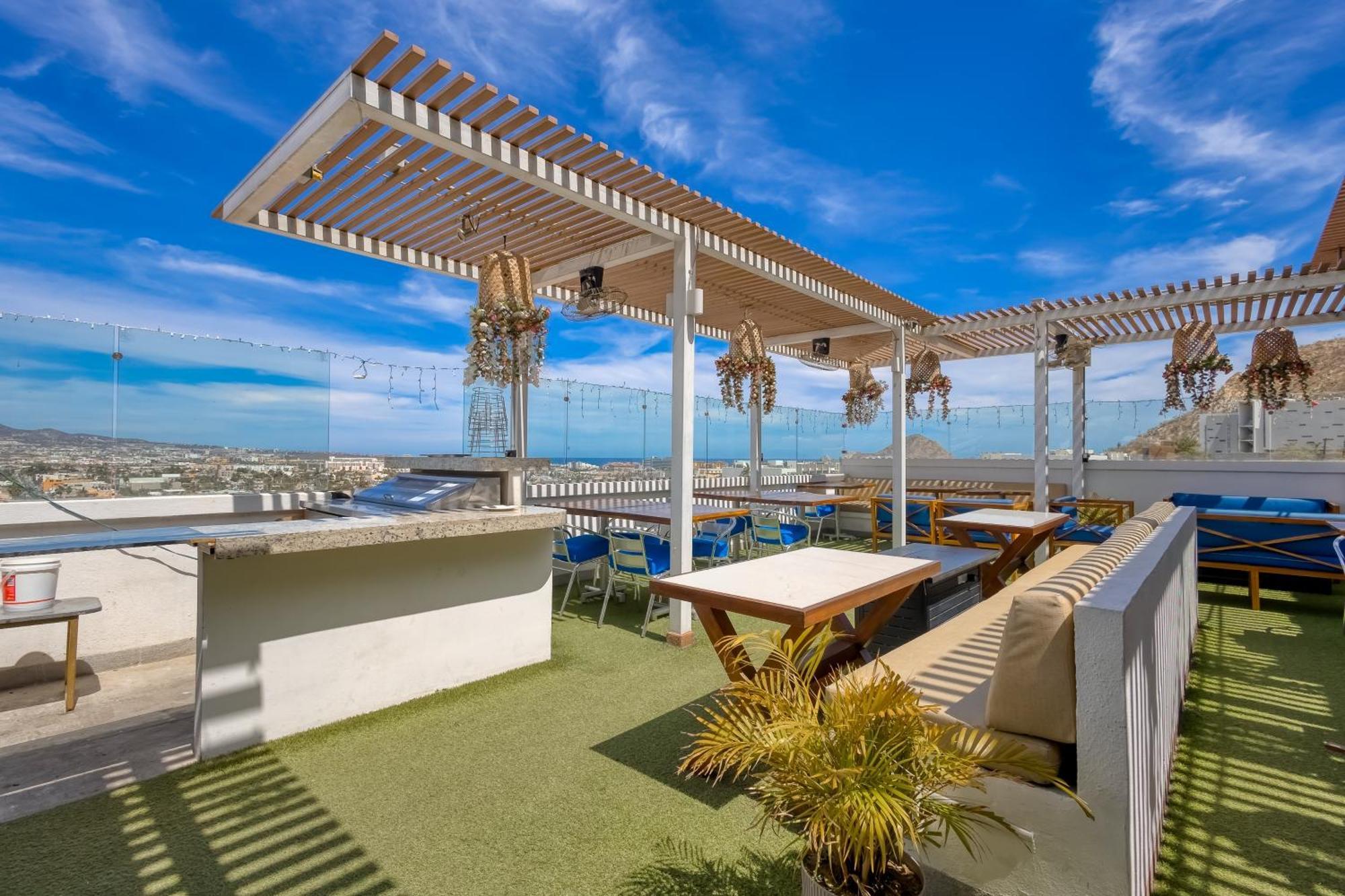 Cabo Cove 408 B *