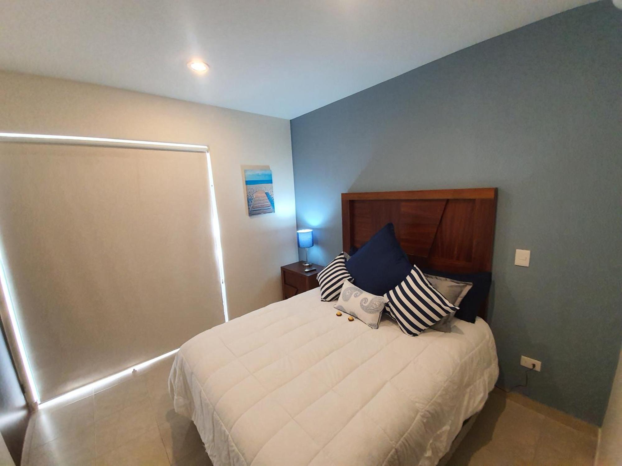 Bliss Retreat, Renovated With Rooftop Pool, Grill, And Game Night Vibes! Apartment