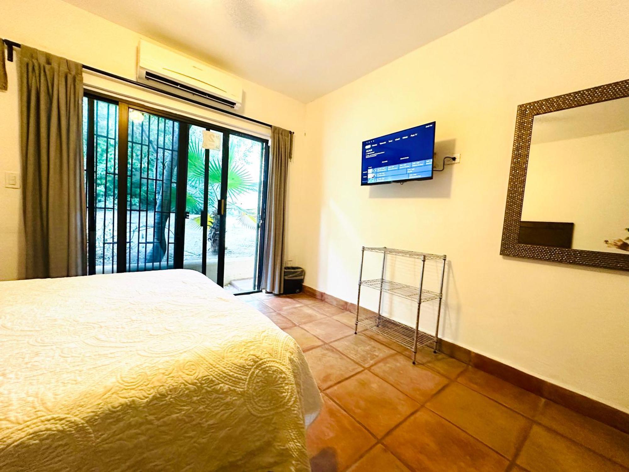 Casa Greg Beautiful 2 Bedroom House Adults Only Сasa de vacaciones