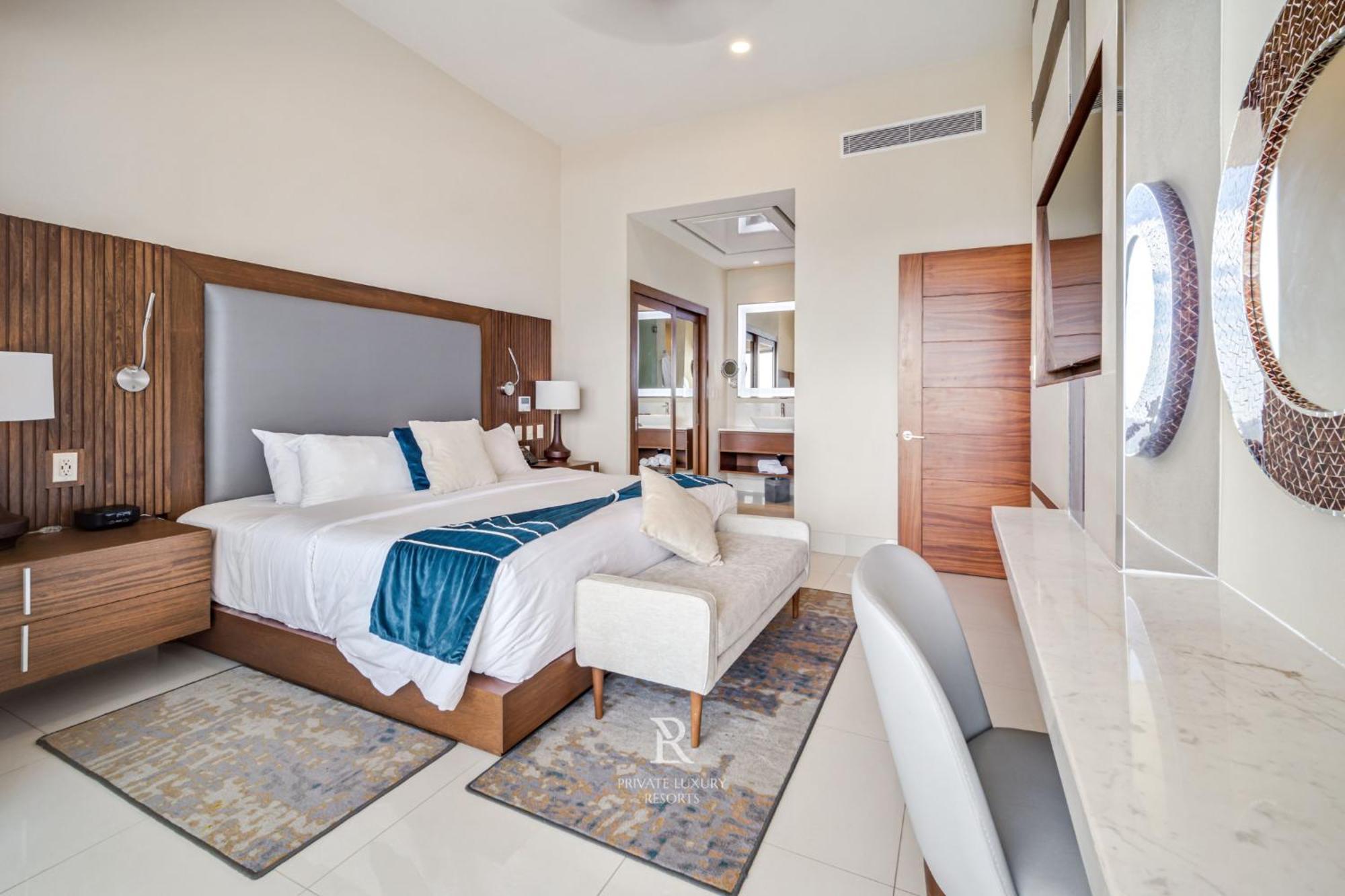 Three Bd Ocean Front Lockoff - La Valencia Resort Cabo San Lucas