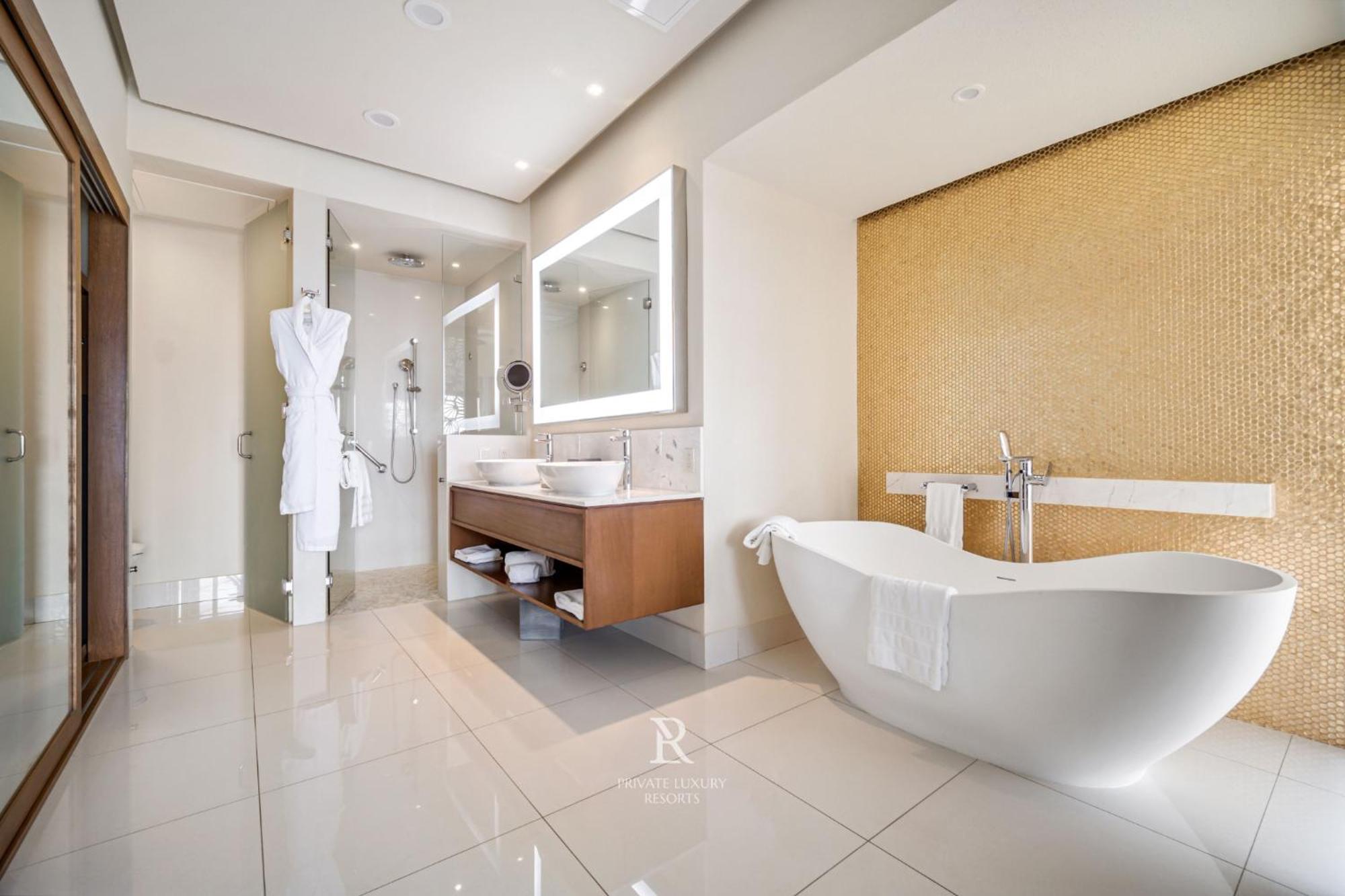 Three Bd Ocean Front Lockoff - La Valencia Resort Cabo San Lucas