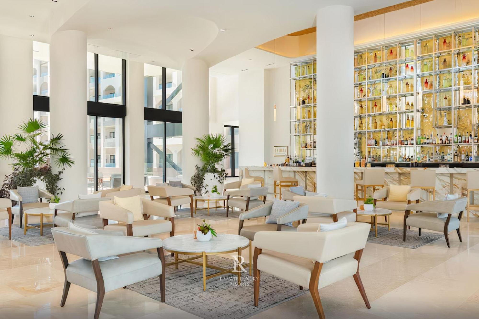 Three Bd Ocean Front Lockoff - La Valencia *