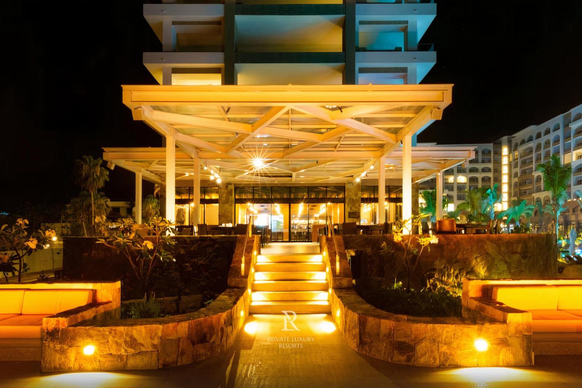 Three Bd Ocean Front Lockoff - La Valencia Resort