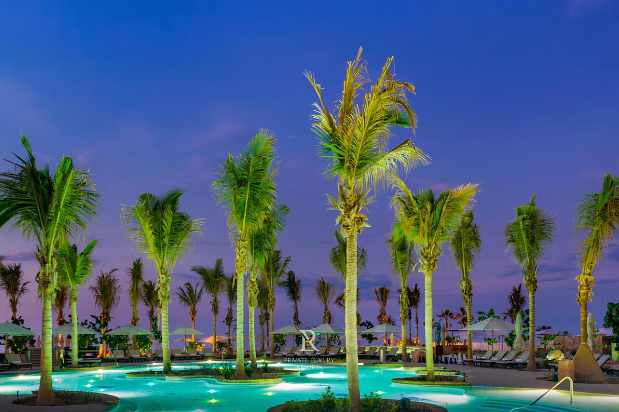 Three Bd Ocean Front Lockoff - La Valencia Resort