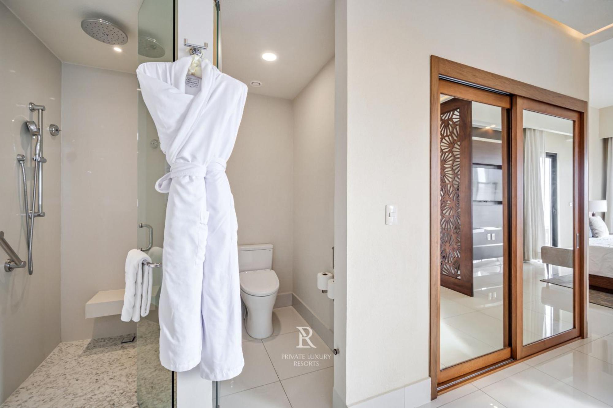 Three Bd Ocean Front Lockoff - La Valencia Cabo San Lucas