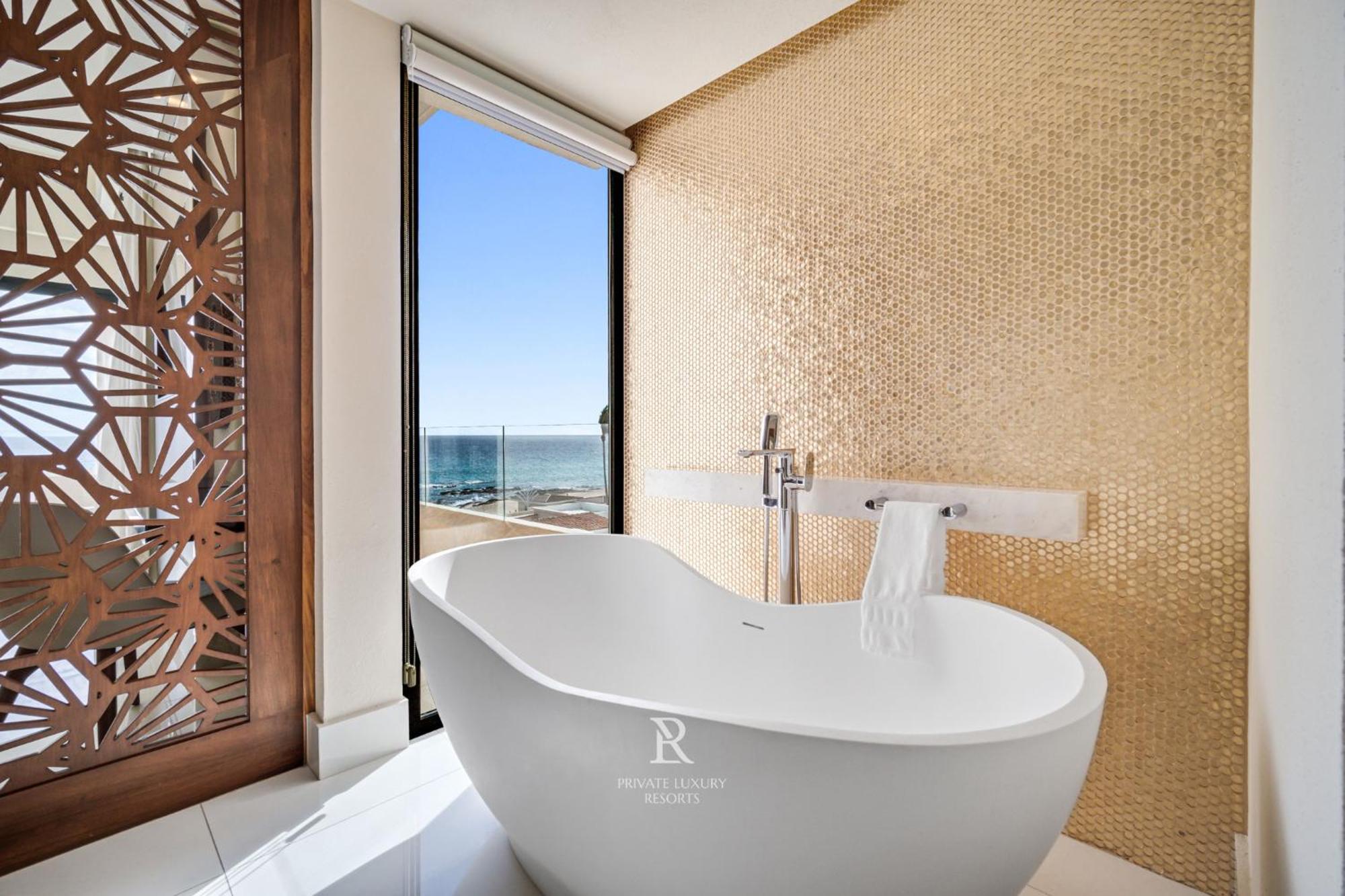 Three Bd Ocean Front Lockoff - La Valencia Resort Cabo San Lucas