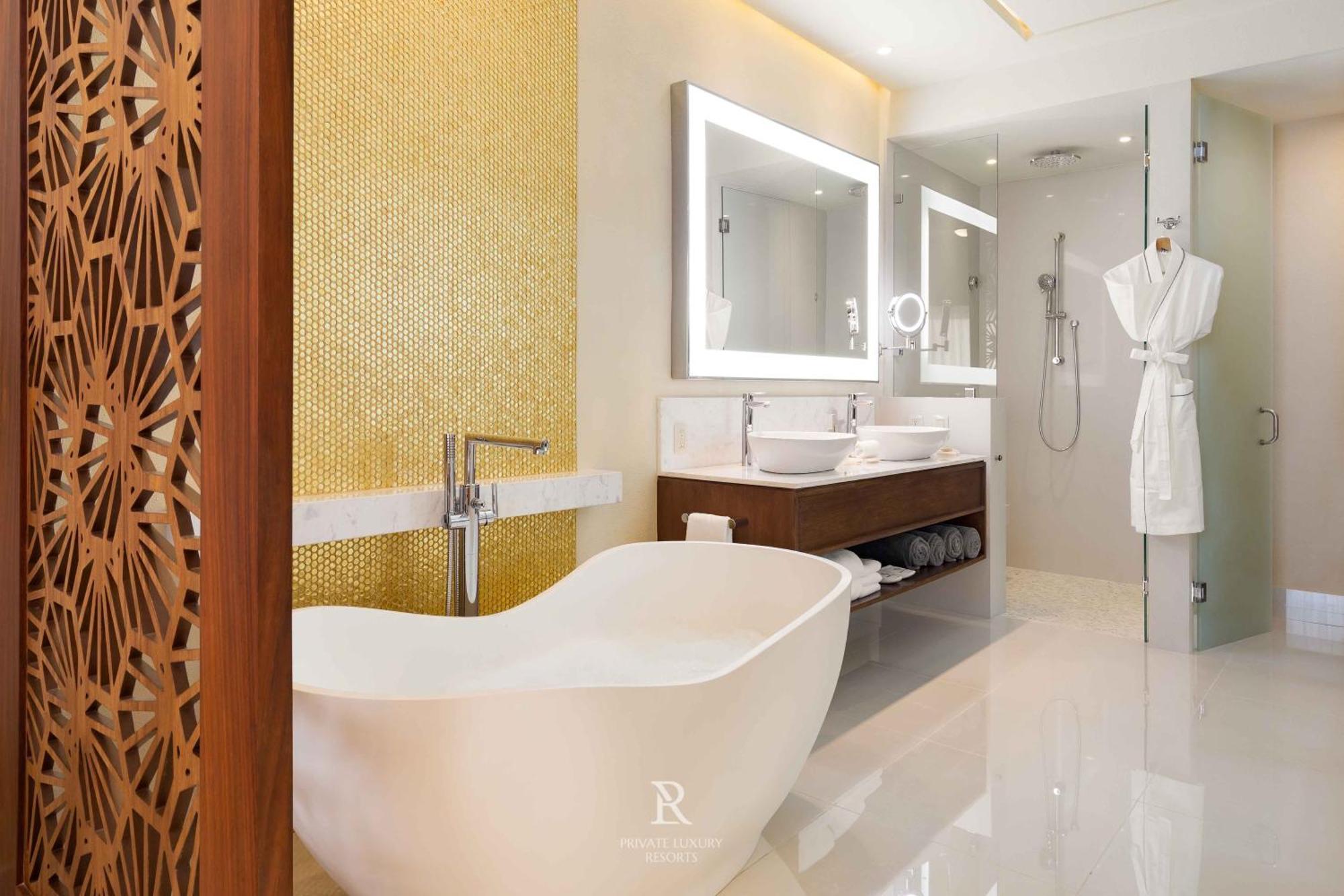 Resort Two Bedroom Pool View - La Valencia *