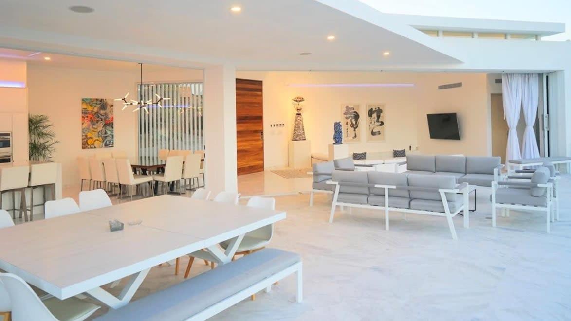 Tanzanita De Law By The Agency Baja Villa *