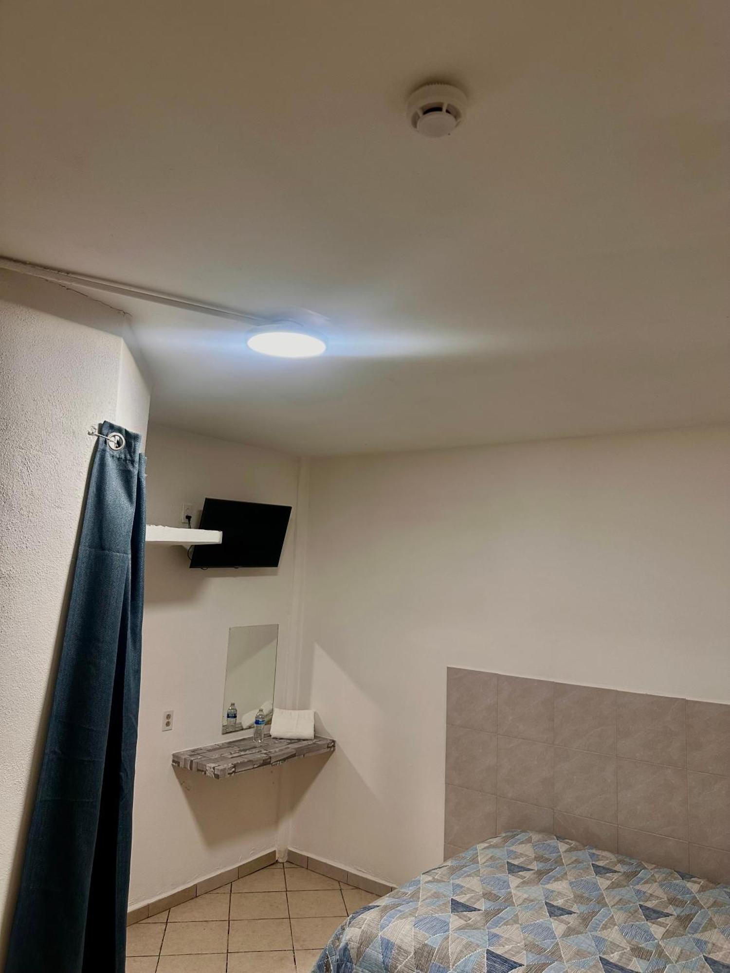 Cuartos Lupita Guest house Cabo San Lucas