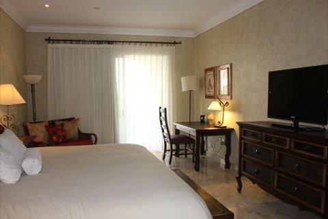 La Aparthotel