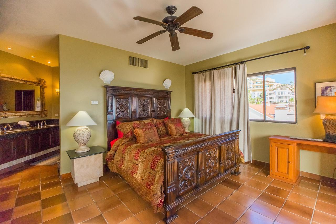 Private Retreat With Large Pool Deck At Isla Villa