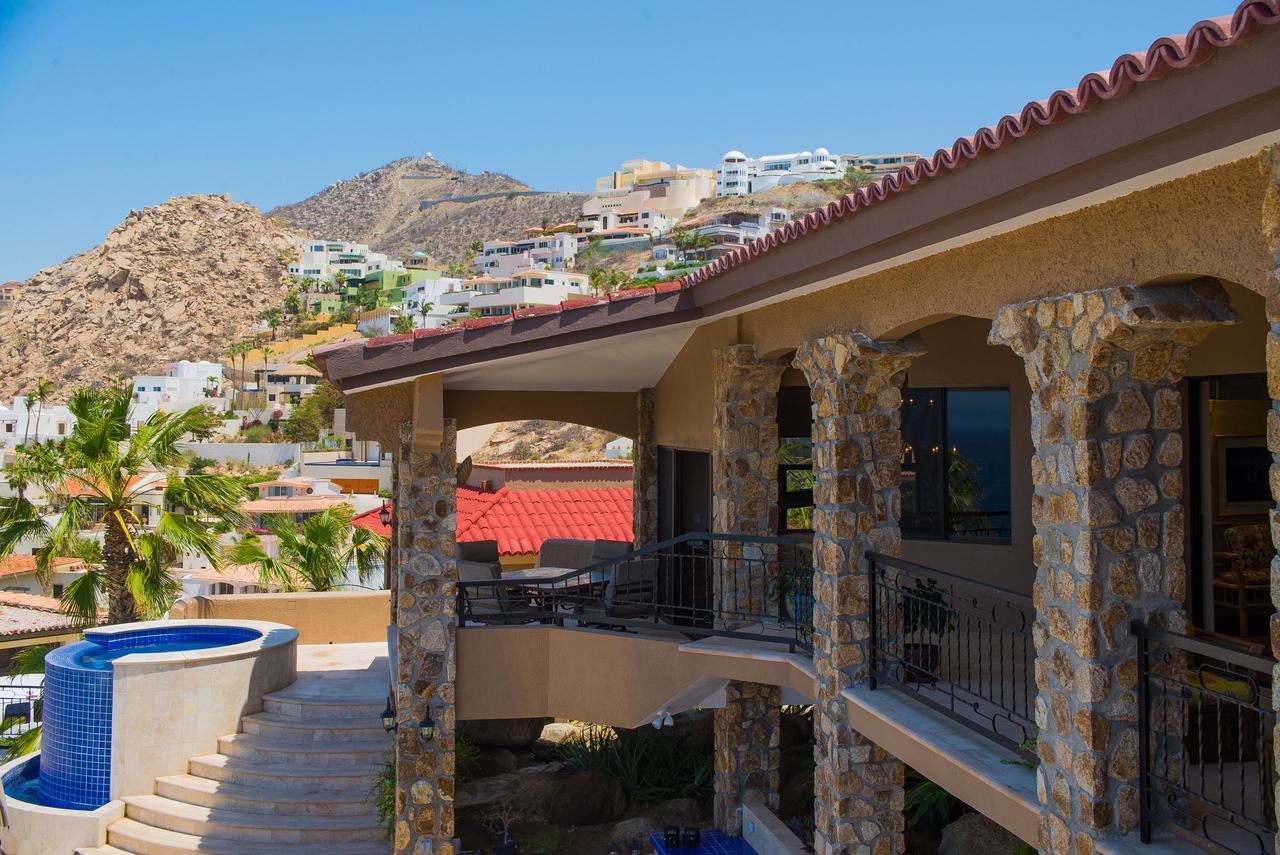Private Retreat With Large Pool Deck At Isla *
