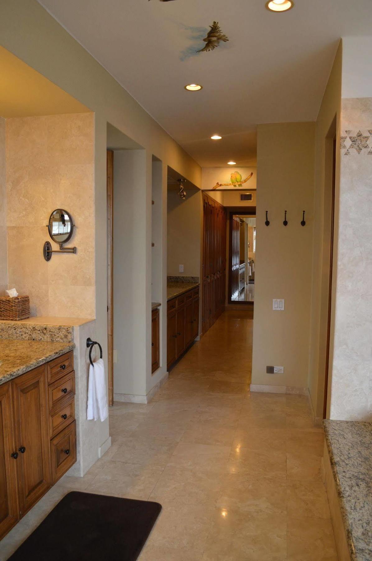 Las Flores Hotel