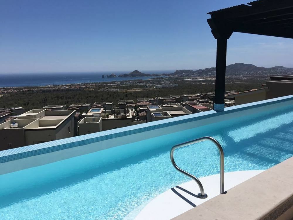 Villa Ventanas & Residences *