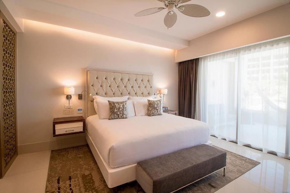 Garza Blanca Cabos *