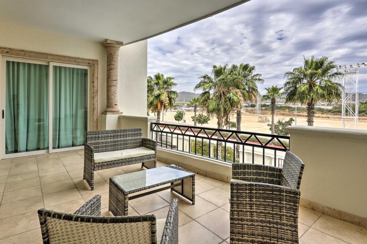 Modern With Jetted Tub, Balcony And Ocean View!