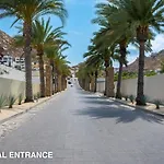 Relaxing 5Br Villa Close To Beach - Villa Fiesta