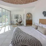 The One And Only Pedregal Hollywood House