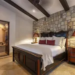 Luxury 7-Bd Hacienda-Style Villa With Butler & Staff
