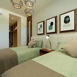 Luxurious 2Br Ocean View Condo With Terrace