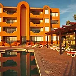Sunrock Hotel & Suites