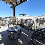 Familyhome, Private Hottube&Garden, Medanobeach10Min