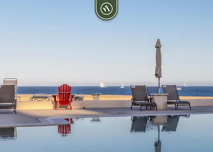 Oceanview 1 Bedroom Condo With Beach Access - King Bed