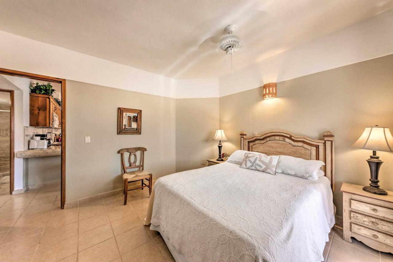 In Plaza Nautica Less Than 1 Mile To The Arch! Apartment