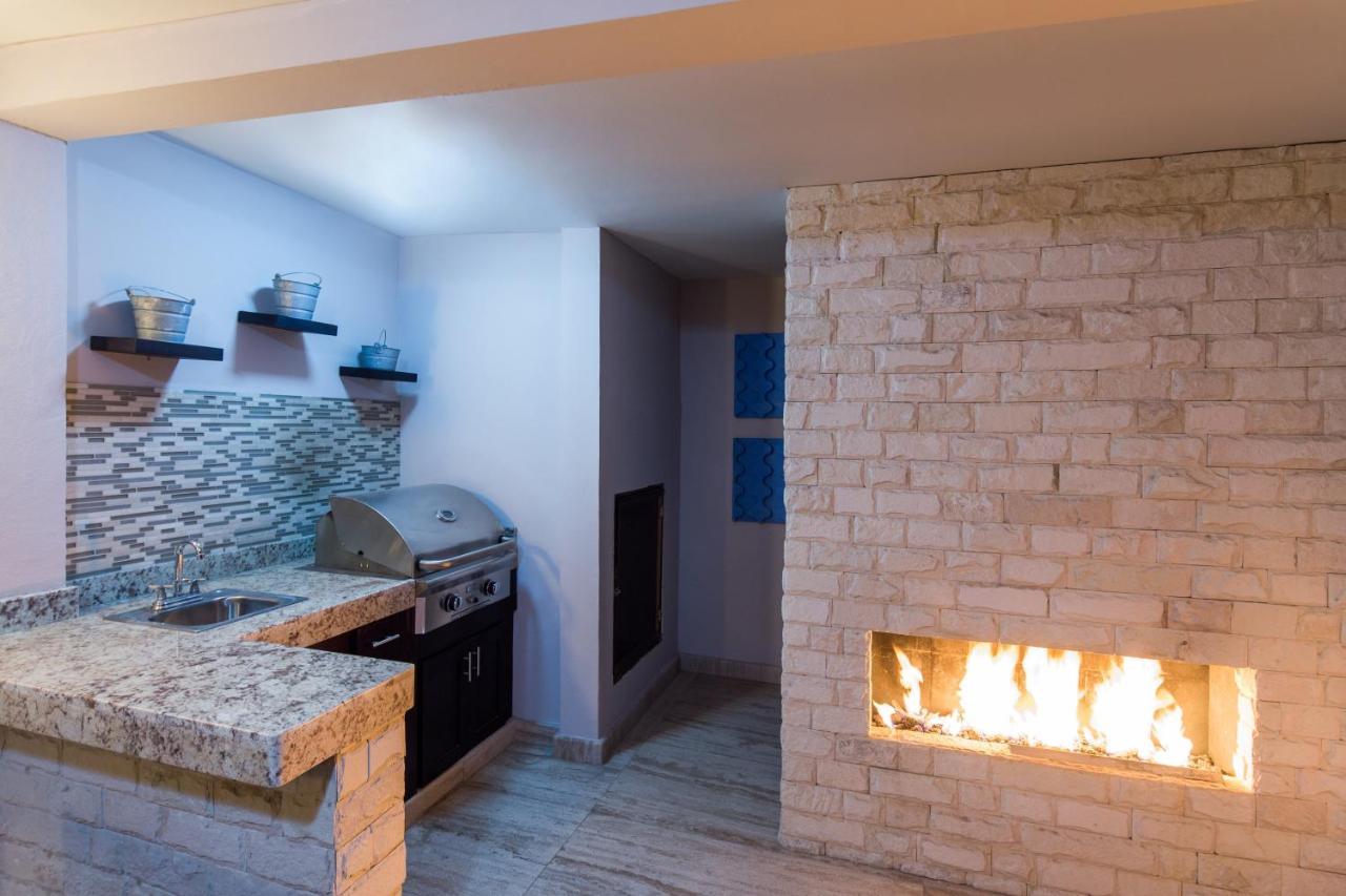 Irresistible 2bd Ph Close To