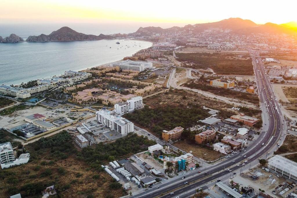 Apartment Great Location 2bd 2bth Walking Distance To Medano