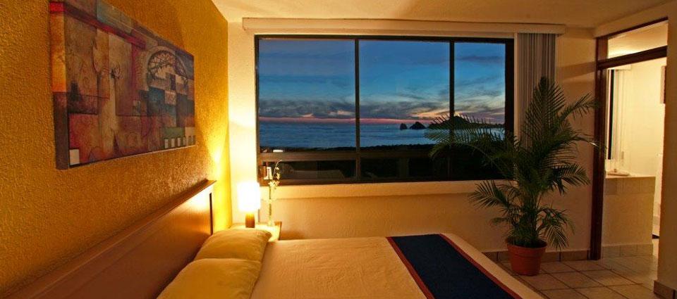 Sunrock & Hotel Cabo San Lucas