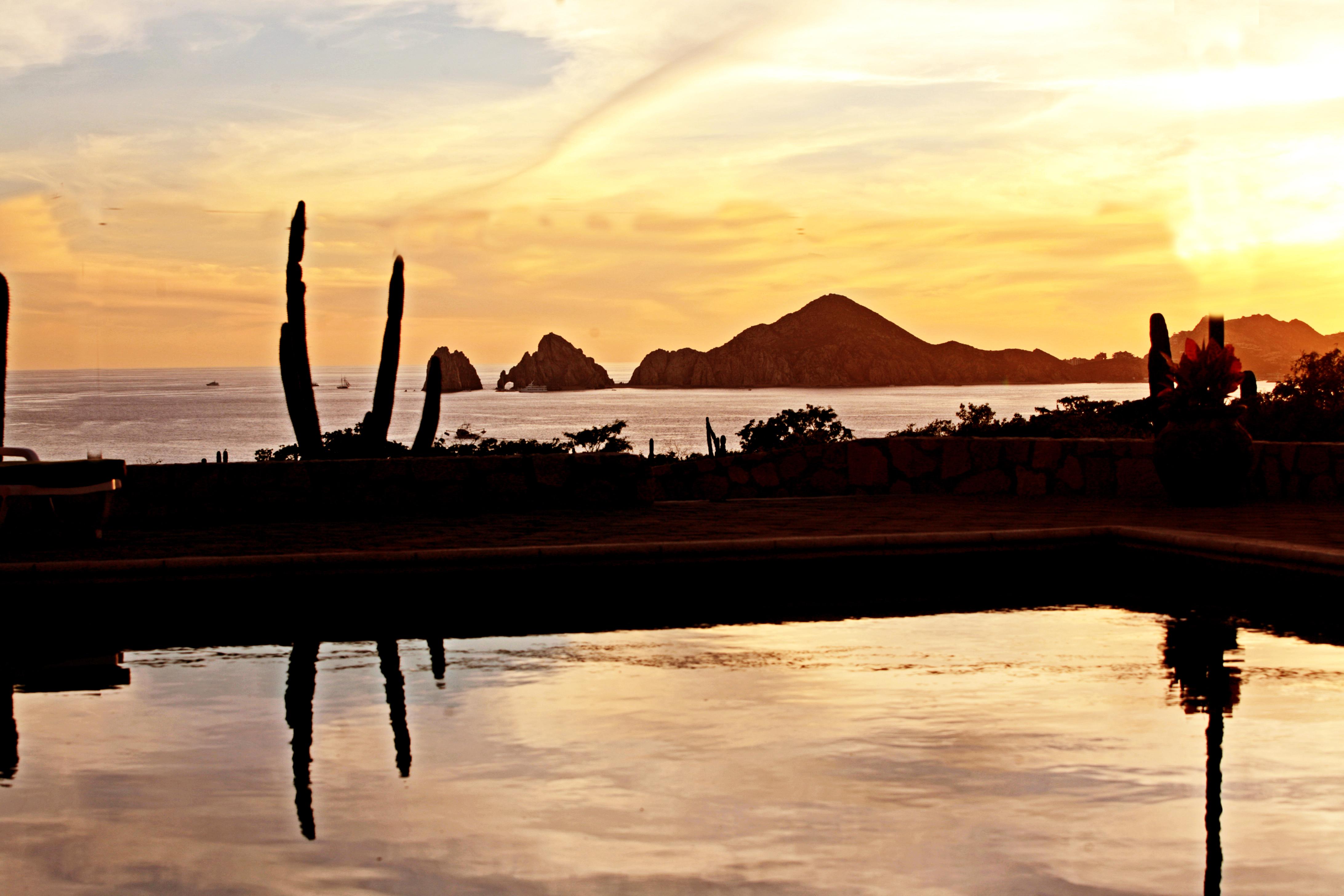 Sunrock & 3* Cabo San Lucas