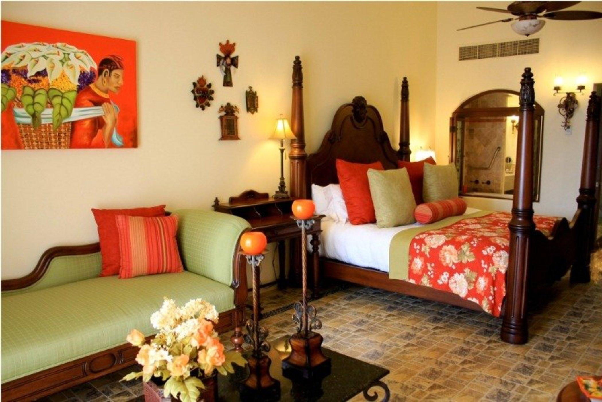 Hacienda Encantada &