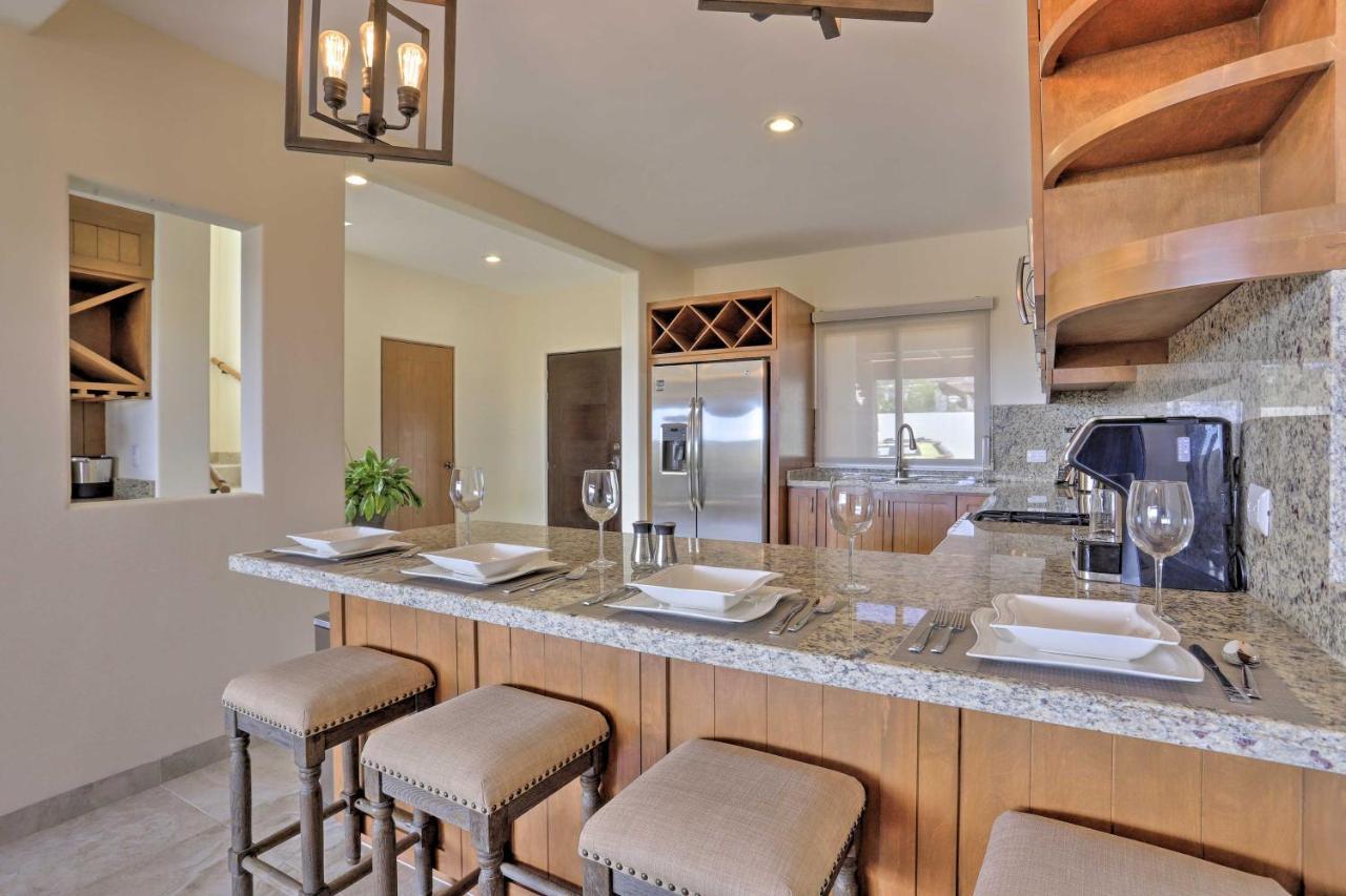 Luxe Cabo Casa With Own Rooftop Patio And Pool Access! Holiday home *