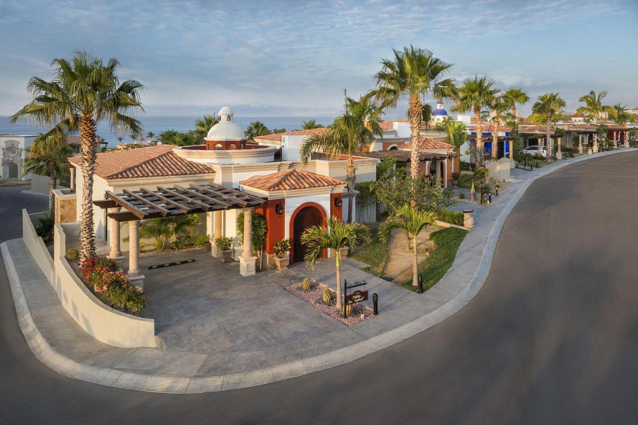 At Hacienda Encantada Apartment