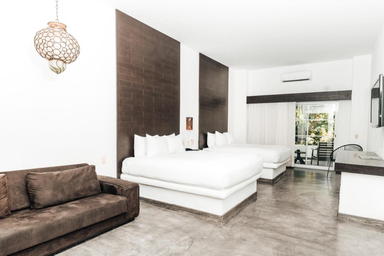Bahia & House