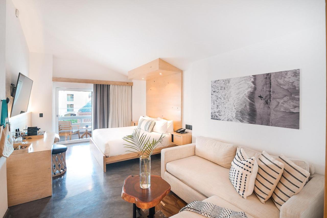 Bahia & House 4*