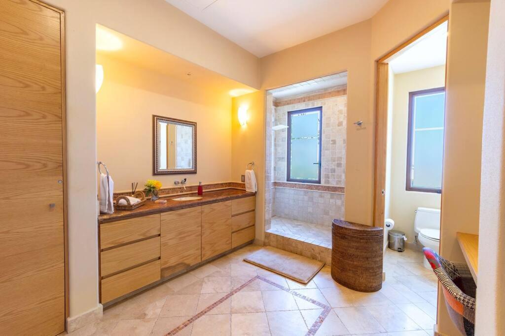 Fully Staffed At An Incomparable Rate! Villa Cabo San Lucas