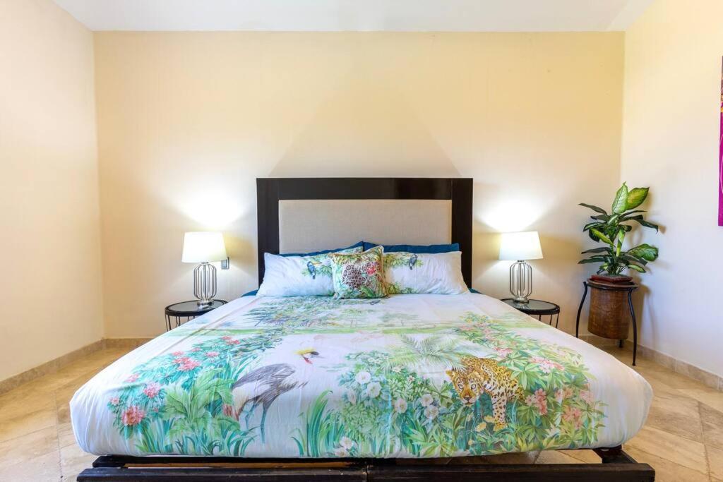 Fully Staffed At An Incomparable Rate! Villa Cabo San Lucas