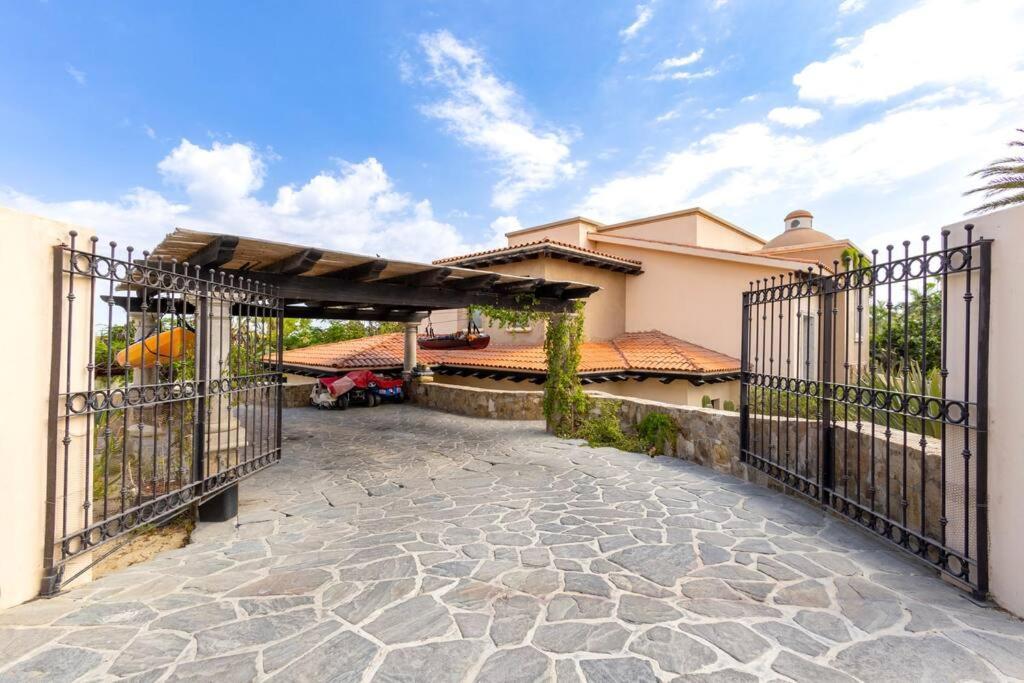 Villa Fully Staffed At An Incomparable Rate! Cabo San Lucas