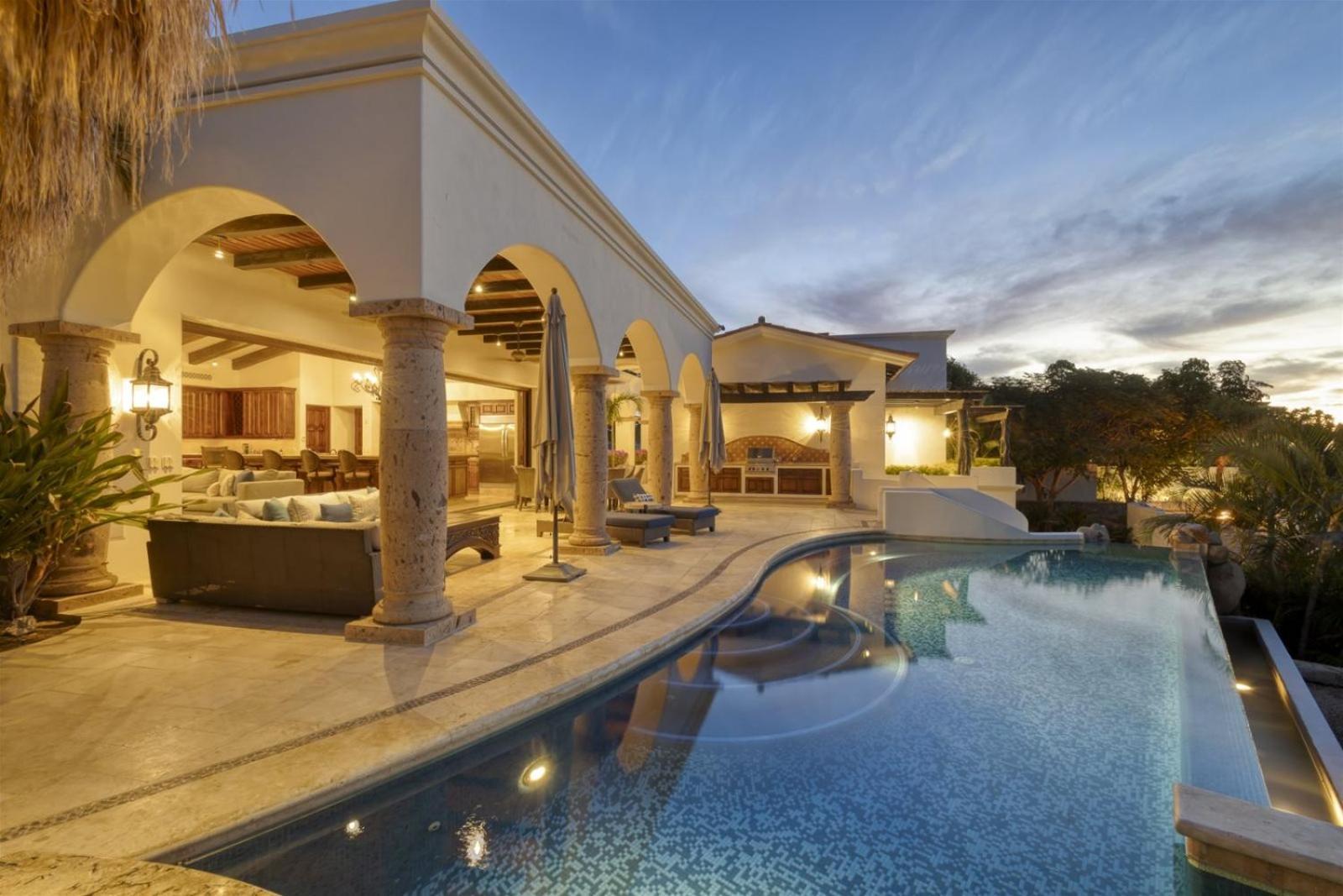 Luxury 7-bd Hacienda-style With Butler & Staff Villa *