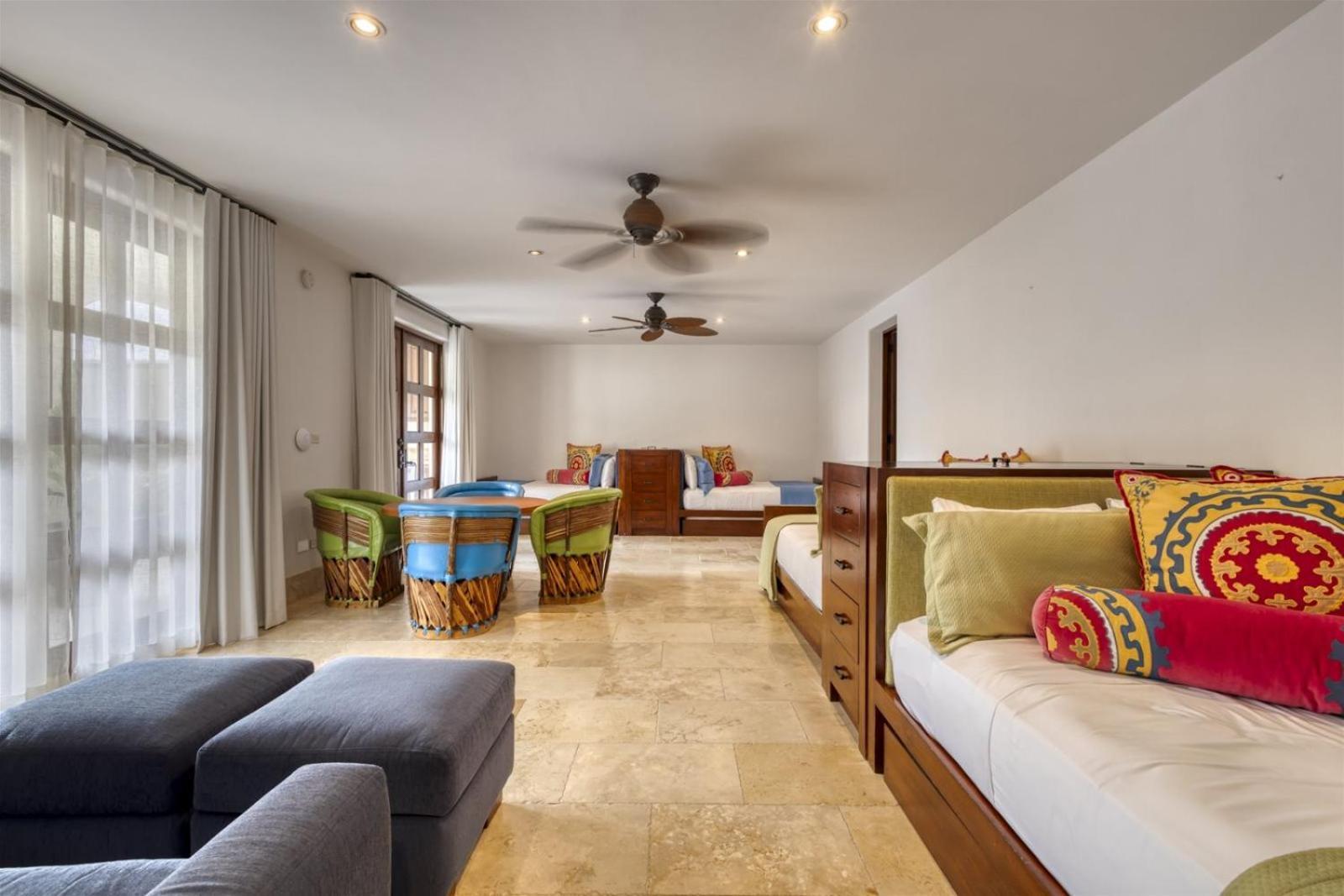 Villa Luxury 7-bd Hacienda-style With Butler & Staff