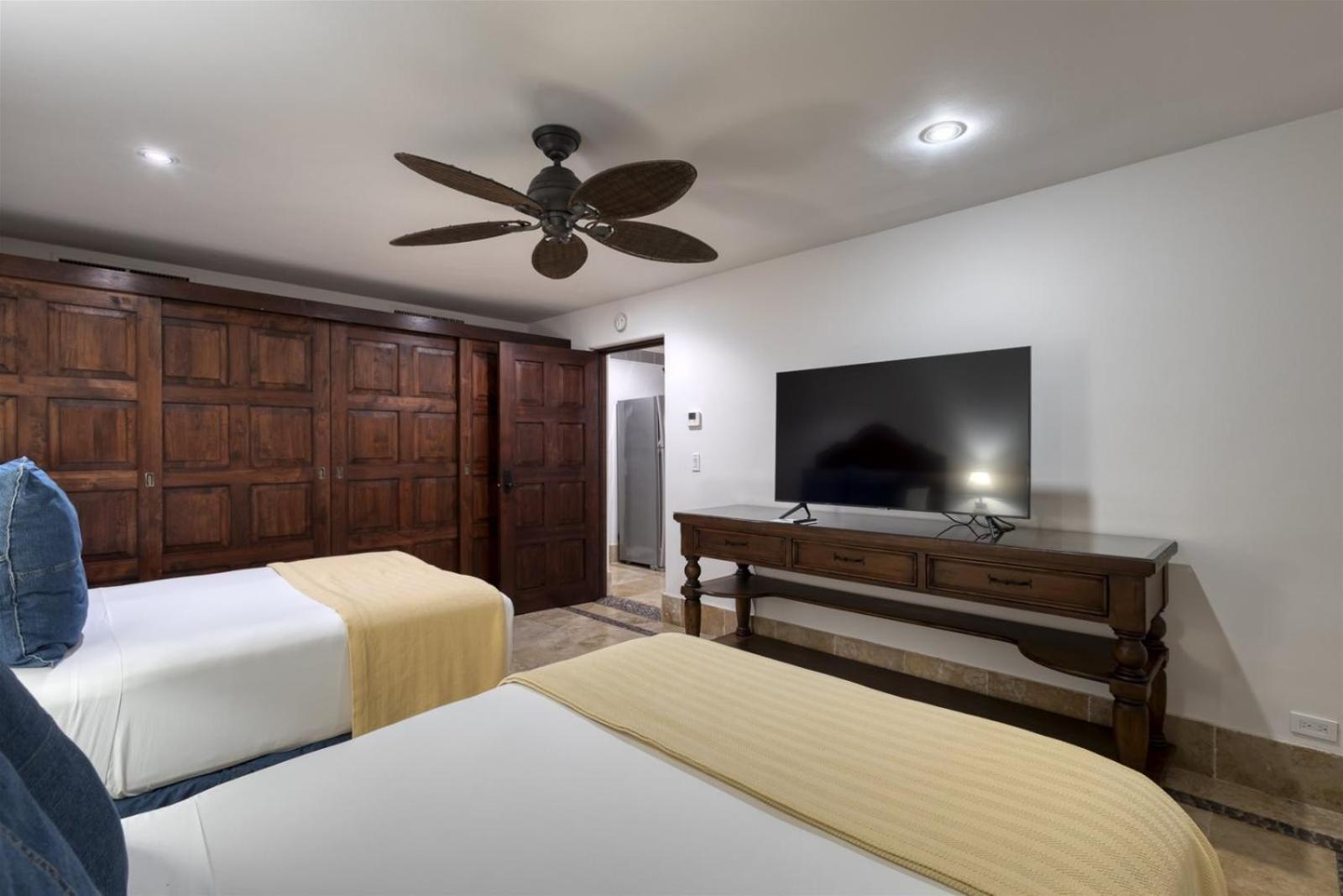 Luxury 7-bd Hacienda-style With Butler & Staff Cabo San Lucas