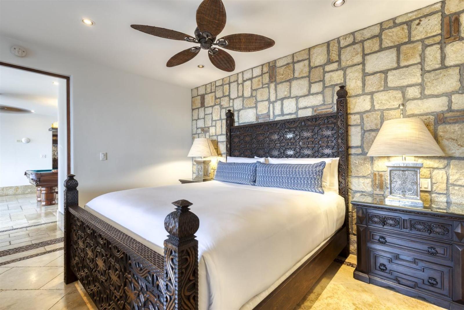 Luxury 7-bd Hacienda-style With Butler & Staff Villa