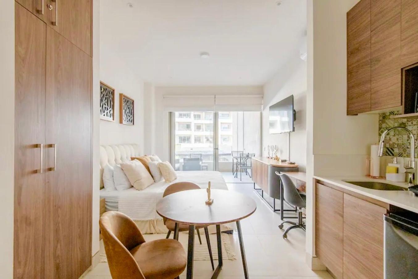Loft Con Balcon Privado, Estacionamiento Gratis - Un Oasis En Cabos Apartment