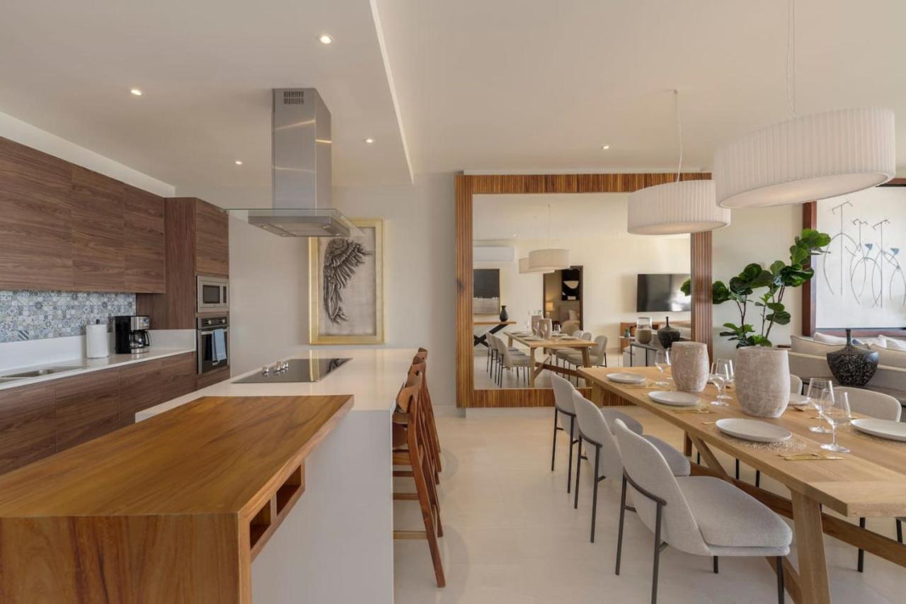 Luxurious New 3br With Ocean And Arch Views Holiday home